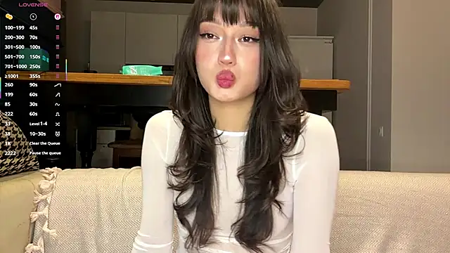 SweetSakuraJane online show from April 28, 2026, 9:19 pm