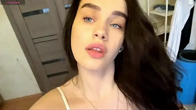 Quiet luxury online show from November 15, 2025, 9:35 am