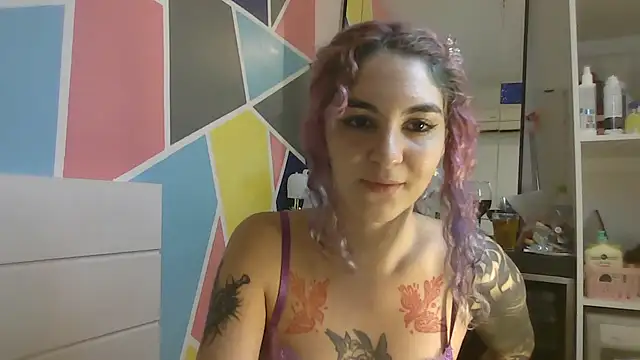 peetitefairy online show from April 18, 2026, 4:04 am