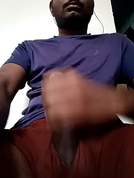 PlushOrnament93 online show from January 7, 2026, 6:29 am