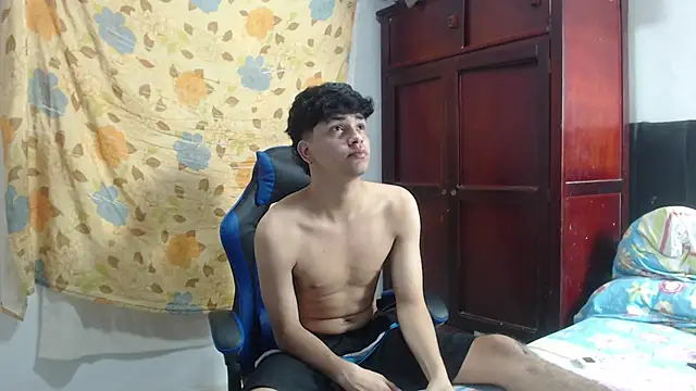 alice julls online show from June 7, 2026, 8:25 pm