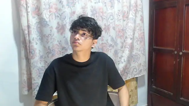 alice julls online show from January 5, 2026, 5:27 pm