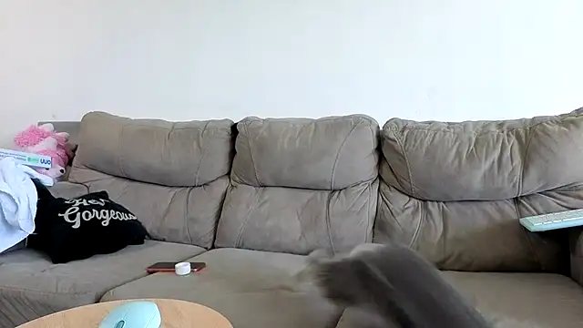 LuckyKhloe online show from October 1, 2025, 4:33 pm