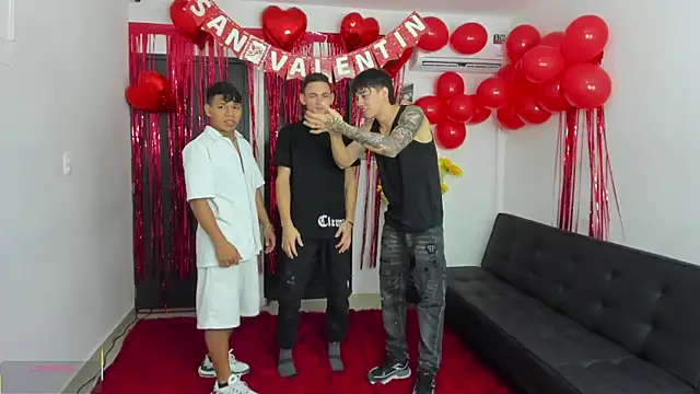 Playhardsex  online show from February 11, 2026, 11:04 pm