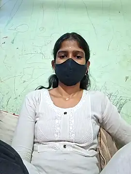 Snapshot of Tamil_Swetha1 chatting on October 3, 2025, 3:46 pm Tamil Swetha1 online show from October 3, 2025, 3:46 pm