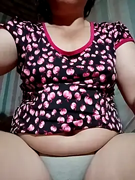 Snapshot of Love-Mama33 chatting on March 24, 2026, 10:10 pm Love-Mama33 online show from March 24, 2026, 10:10 pm