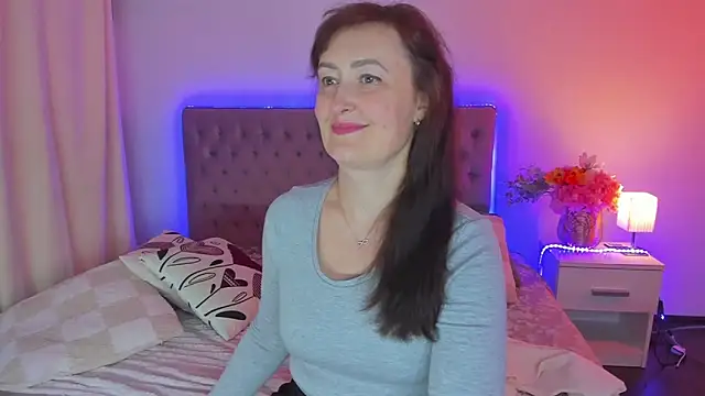 Snapshot of NathalyStars chatting on April 10, 2026, 12:23 pm NathalyStars online show from April 10, 2026, 12:23 pm