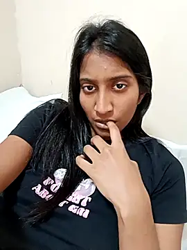 Snapshot of Ghetto_Gurl_06 chatting on November 11, 2025, 3:07 pm Ghetto Gurl 06 online show from November 11, 2025, 3:07 pm