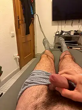 gigolobcn online show from September 18, 2025, 2:47 am