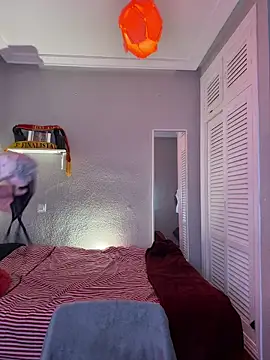 Snapshot of lacattiva chatting on February 16, 2026, 3:54 pm lacattiva online show from February 16, 2026, 3:54 pm