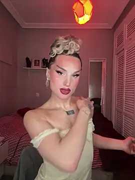 Snapshot of lacattiva chatting on February 1, 2026, 8:51 pm lacattiva online show from February 1, 2026, 8:51 pm