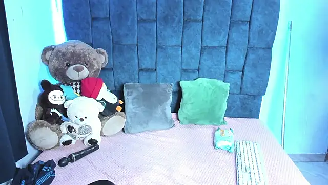 Snapshot of ValentinaKlean chatting on February 1, 2026, 3:38 am ValentinaKlean online show from February 1, 2026, 3:38 am