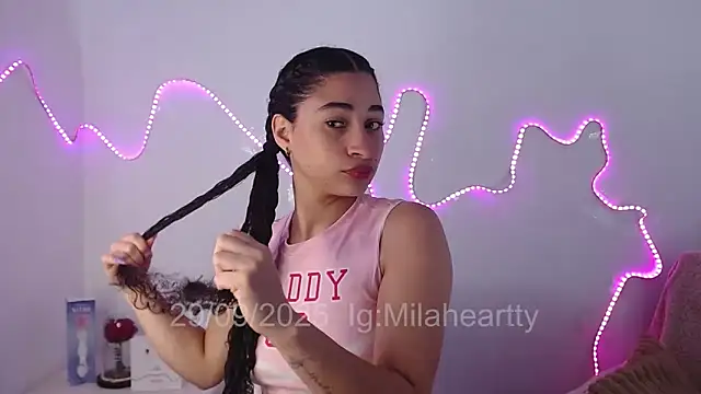 Snapshot of heartty_Milah chatting on September 29, 2025, 2:34 pm heartty Milah online show from September 29, 2025, 2:34 pm