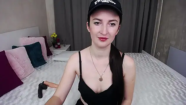 EvelinCuper online show from November 21, 2025, 6:23 am