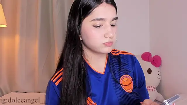 dulceangel   online show from June 18, 2026, 3:16 am