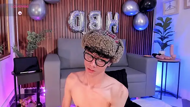 Snapshot of Phillicious__ chatting on February 24, 2026, 9:48 pm Phillicious online show from February 24, 2026, 9:48 pm