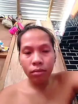 Snapshot of HotNaughtyGirl23 chatting on February 6, 2026, 2:40 am HotNaughtyGirl23 online show from February 6, 2026, 2:40 am