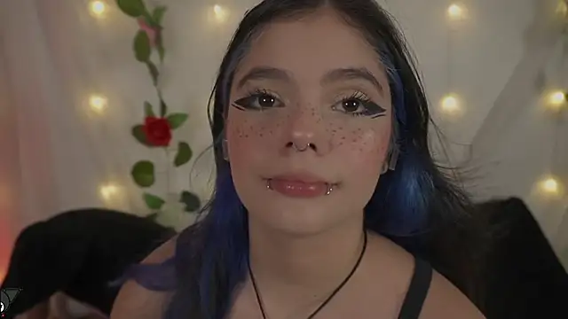 cutee andrea online show from June 22, 2026, 2:39 am