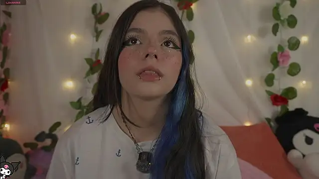 cutee andrea online show from July 12, 2026, 3:07 am