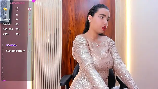 KhateAndersson online show from November 18, 2025, 8:12 pm