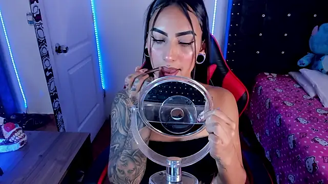 Samanthademonx20  online show from April 7, 2026, 7:10 am