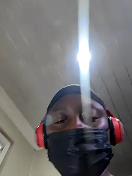 malaika1999 online show from September 19, 2025, 4:27 am