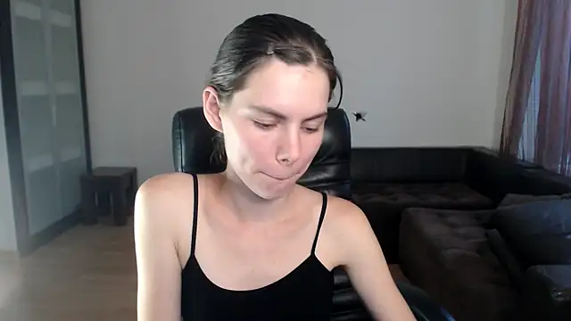 Snapshot of AmelieReve chatting on September 10, 2025, 3:33 pm AmelieReve online show from September 10, 2025, 3:33 pm