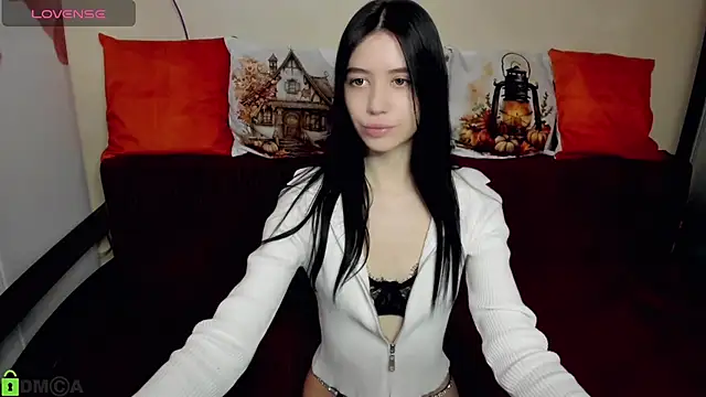 SelinLi online show from December 4, 2025, 10:14 am