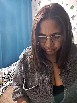 Snapshot of Avannay chatting on December 4, 2025, 1:48 am Avannay online show from December 4, 2025, 1:48 am