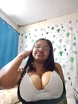 Snapshot of Avannay chatting on February 8, 2026, 2:53 am Avannay online show from February 8, 2026, 2:53 am