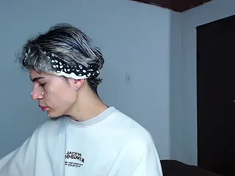 john vichenso online show from October 30, 2025, 10:28 pm