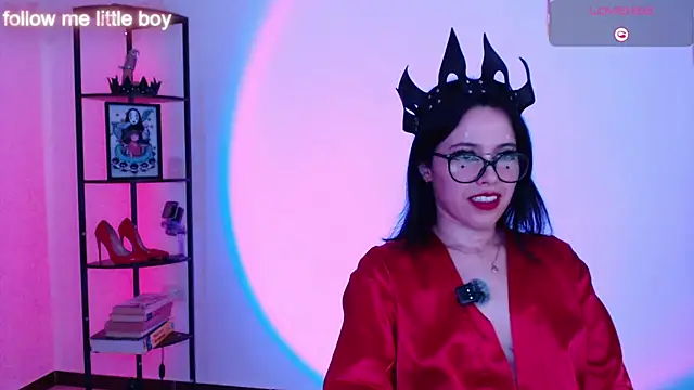 girldom online show from January 15, 2026, 9:29 pm