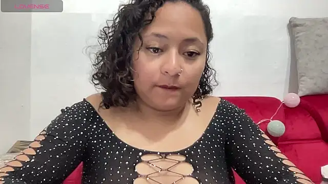 Sophiaburton online show from September 9, 2025, 12:10 am