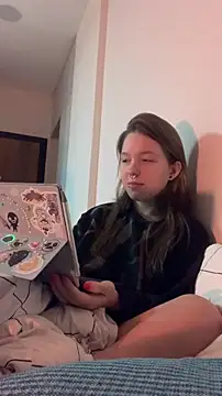 VesnaCrystal online show from March 5, 2026, 2:41 am