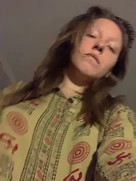 Snapshot of VesnaCrystal chatting on December 21, 2025, 7:15 pm VesnaCrystal online show from December 21, 2025, 7:15 pm