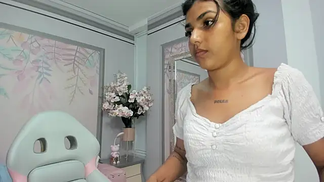 Jessgarcia  online show from October 8, 2025, 5:42 am