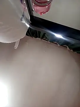 Snapshot of Lady_16 chatting on February 20, 2026, 1:46 am Lady 16 online show from February 20, 2026, 1:46 am