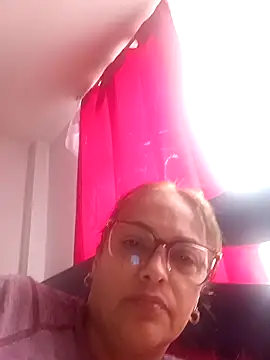 Lady 16 online show from December 3, 2025, 3:44 pm