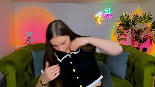 rad rebel  online show from November 18, 2025, 1:25 pm