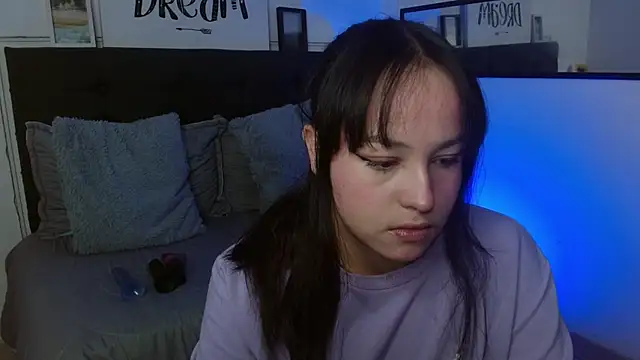 Eymmy 24 online show from September 14, 2025, 2:45 am