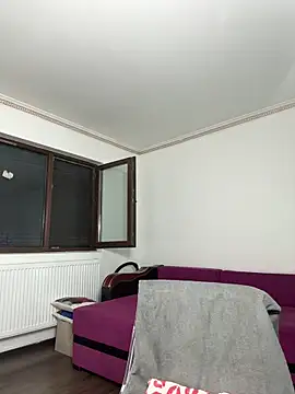 MiaKiittyy online show from December 16, 2025, 1:10 am