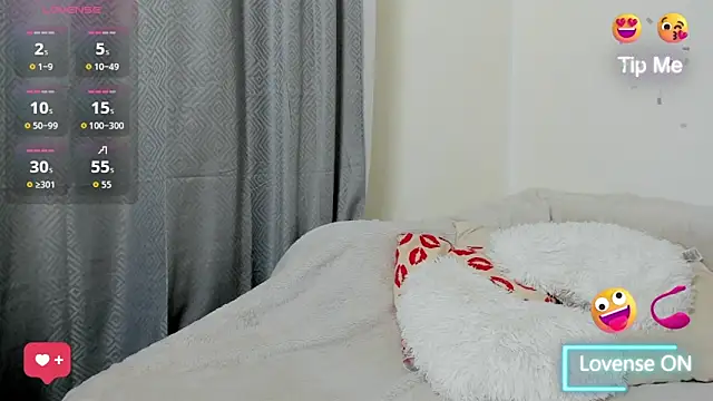 MiaKiittyy online show from February 14, 2026, 10:54 pm