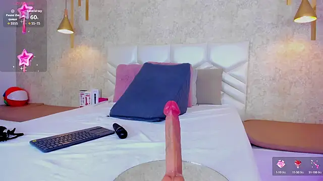Snapshot of sarahyessica chatting on May 25, 2026, 7:34 pm sarahyessica online show from May 25, 2026, 7:34 pm