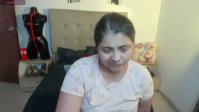 TifanyAmazinng online show from January 12, 2026, 1:07 pm