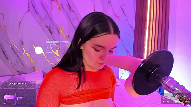 alicecute77 online show from October 27, 2025, 2:34 am