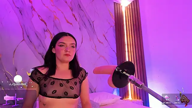 alicecute77 online show from October 29, 2025, 2:43 am