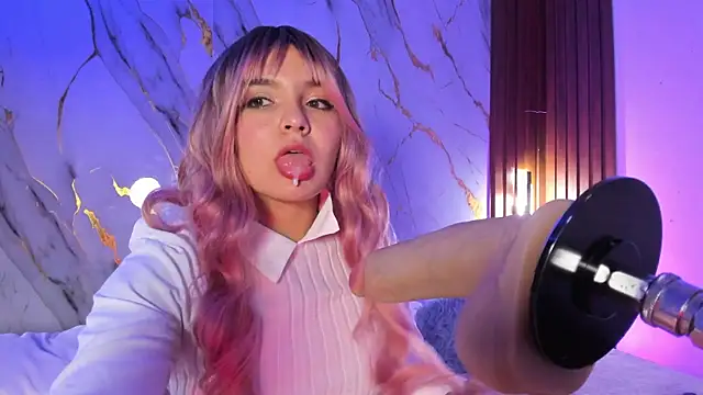 alicecute77 online show from July 19, 2026, 2:31 am