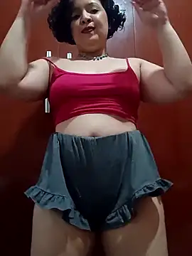 Snapshot of Silkenfeet21 chatting on February 17, 2026, 8:28 pm Silkenfeet21 online show from February 17, 2026, 8:28 pm