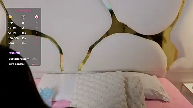 gabyjoness  online show from July 11, 2026, 4:13 am