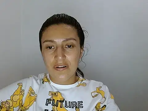 SarahFriendly online show from July 13, 2026, 8:19 pm
